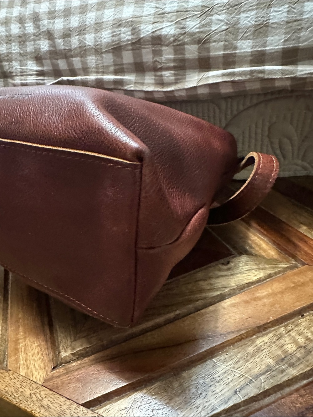 Portland Leather Raindrop Crossbody Satchel in Nutmeg - Picture 5 of 8